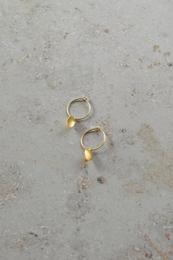 By_Bar_PD_Leave_hoop_earring_gold